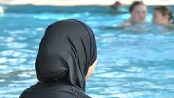 قاض فرنسي يؤيد حظر "البوركيني" رغم حكم محكمة عليا