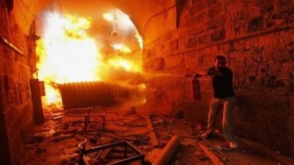 مقتل وإصابة 4 أشخاص إثر حريق بناقلة نفط في أقليم "السند" الباكستاني