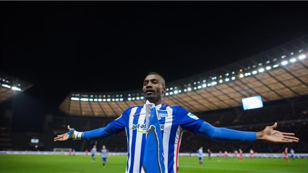 أوجسبورج يحول تأخره إلى فوز على فيردر بريمن 2-1