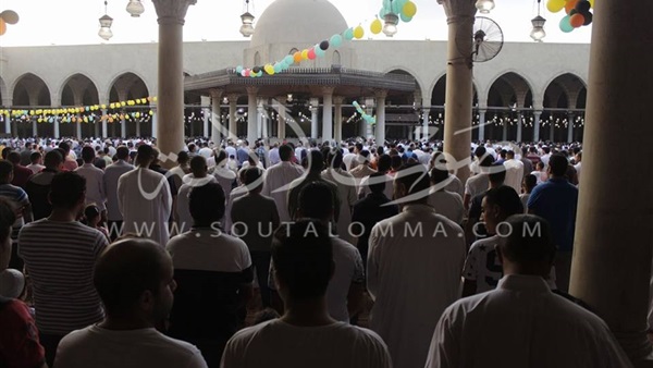 بالصور .. صلاة عيد الأضحى من جامع عمر بن العاص