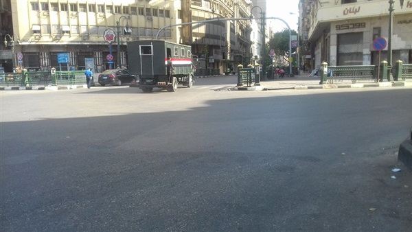 بالصور.. سيولة مرورية بمحيط ميدان التحرير بأول أيام عيد الأضحى