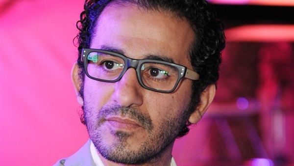 أحمد حلمي: «أنا عندي هواية تجميع النضارات»