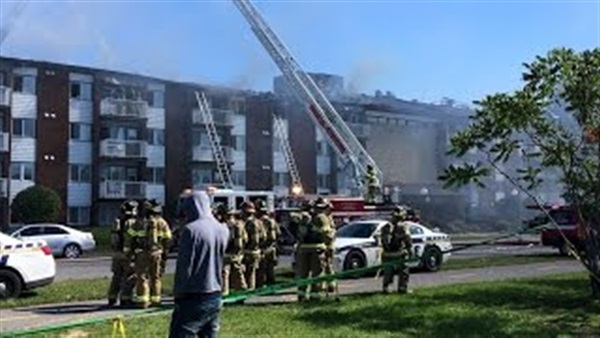 بالفيديو.. النيران تلتهم 69 وحدة سكنية بكندا