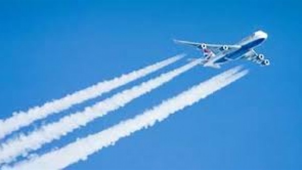 اليابان تبحث الانضمام إلى اتفاق عالمي بشأن انبعاثات الطيران