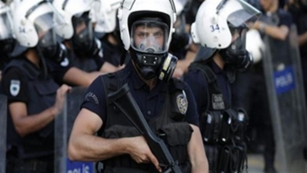 الشرطة التركية توقف 25 متطرفا بينهم قيادي كبير في داعش باسطنبول