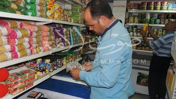 بالصور.. حملة لضبط محتكري «كروت الشحن» فى كفر الشيخ