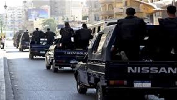 قوات الشرطة تفرض كردوناُ أمنياُ حول قرية في بني سويف