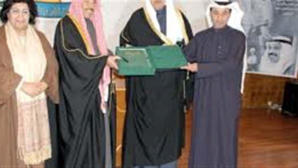 رابطة الادباء الكويتيين تكرم 3 شعراء من أعضائها
