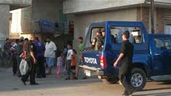 بالأسماء.. أب يلقي بأطفالة من أعلى السلم بمحافظة قنا لخلافات أسرية