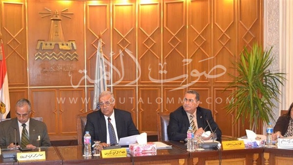 جامعة الإسكندرية تقرر تنظيم حملات توعية للشباب لترشيد استهلاك المياه