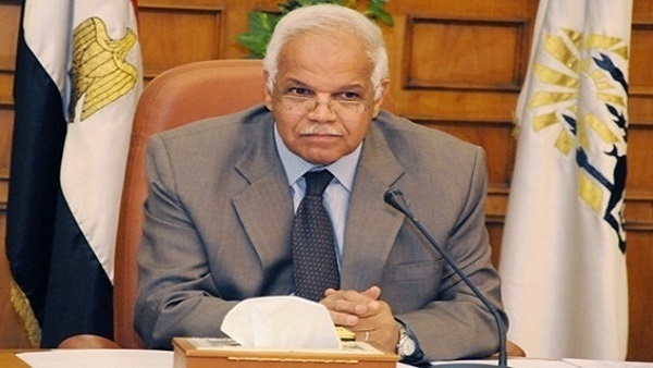 وزير النقل يتابع خطة صيانة ونظافة الطريق الدائري