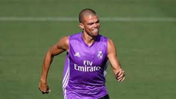 البرتغالي بيبي يعود لتدريبات ريال مدريد قبل لقاء بروسيا دورتموند الالماني