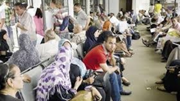 «السيسي»: لا توجد قوائم انتظار لمرضى «فيروس سي»