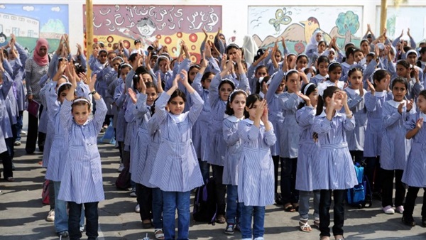 محافظ القليوبية يطالب بغرس قيم التربية وترسيخ مفاهيم الولاء للوطن في نفوس الطلاب