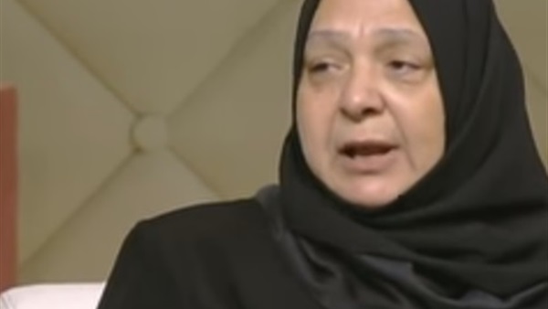 والدة شهيد:«أقسم بالله اللى يتكلم عن مصالحة مع الإخوان هموت ابنه»