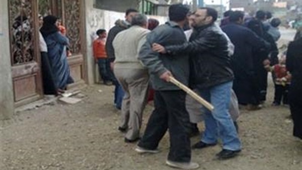 اشتباكات جديدة بين أولياء الأمور ومعلمي مدرسة لغات بالمحلة