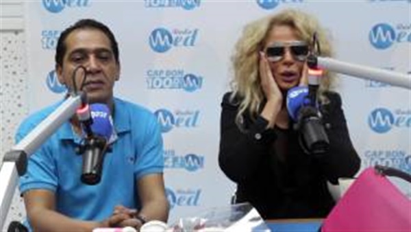 بالفيديو.. مطربة تونسية تثير الجدل بسبب تلاوتها للقرأن الكريم 