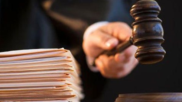 الإعدام لسيدة وزوجها بتهمة قتل طفلها وهتك عرضه بالسلام