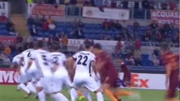 بالفيديو.. «ستروتمان» يحرز هدف روما الأول فى شباك استر جيوريو
