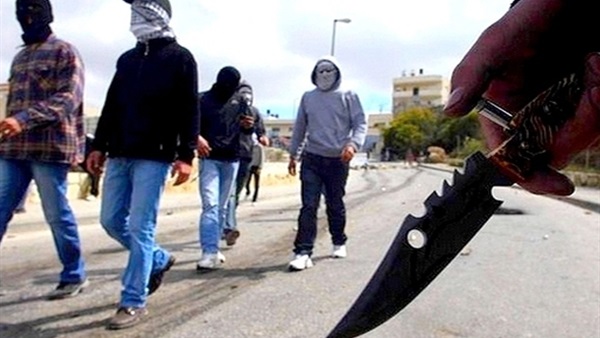 ‏‫ضبط تشكيل عصابي لسرقة المواطنين بالإكراه أعلى الطريق الدائري