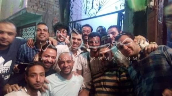 بالصور.. استقبال حافل لمحمود السقا عقب اخلاء سبيلة 