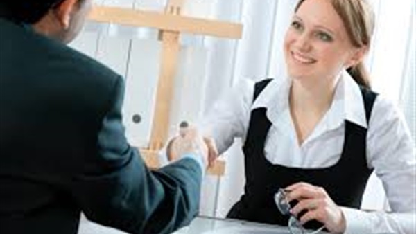 3 أسئلة اطرحها على مسؤول مقابلة العمل