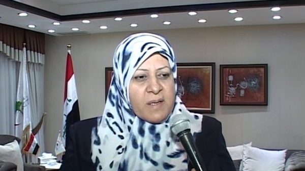 وزيرة الصحة العراقية تصل إلى القاهرة