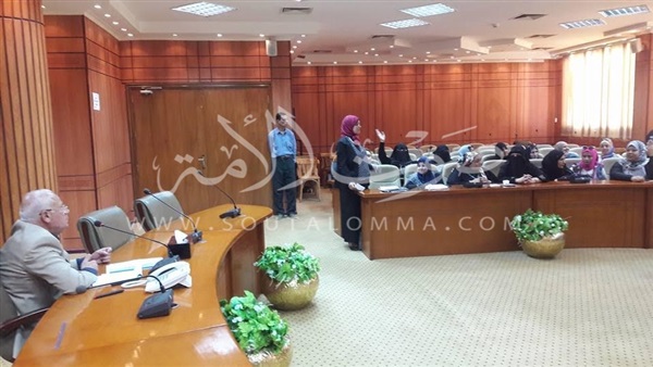 محافظ بورسعيد يؤكد علي أهمية دور الرئدات الريفيات 