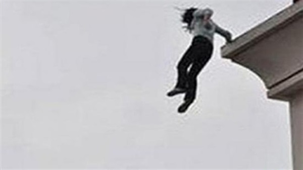 مصرع طالبة ألقت بنفسها من شباك مدرسة بالدقهلية