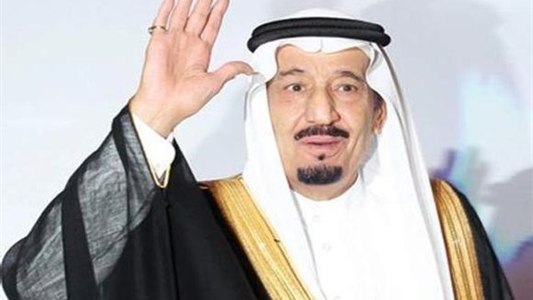 خادم الحرمين الشريفين يستقبل وزيرة الدفاع الإيطالية