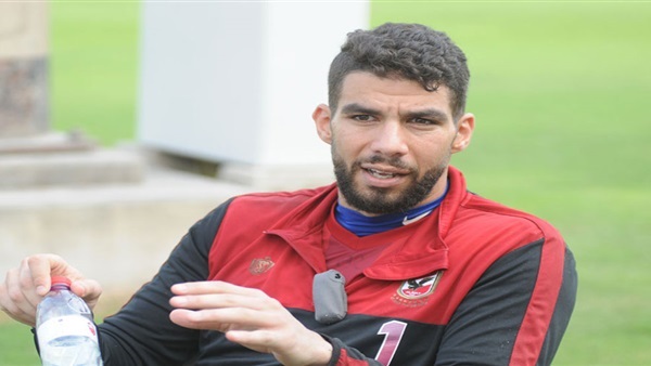 شريف إكرامي ينشر صورته مع أحمد الشناوي في المنتخب