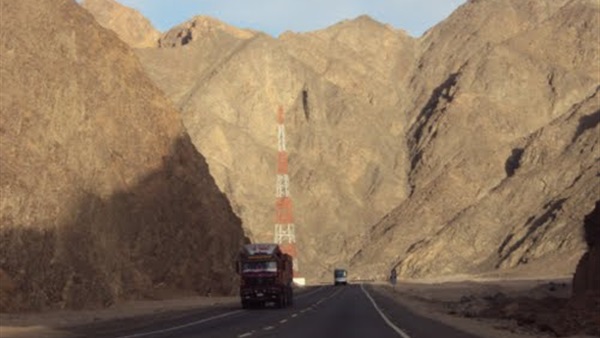 افتتاح طريق «قنا - البحر الأحمر» خلال إحتفالات 6 أكتوبر