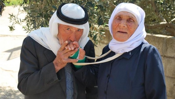 أكبر معمرة بلبنان تدفن ابنها الأصغر.. عمره 86 عاما