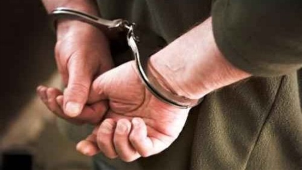 القبض علي عاطل بحوزتة 50 قطعة حشيش بمنوف