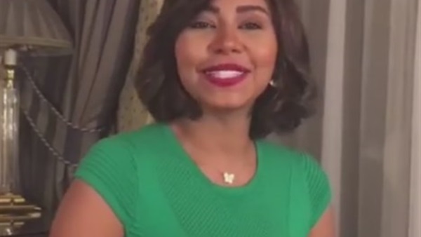 بالفيديو.. شرين عبد الوهاب تروج لبرنامجها الجديد