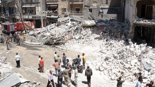 المرصد السورى:قتلى وجرحى بغارات على مناطق عدة فى حلب