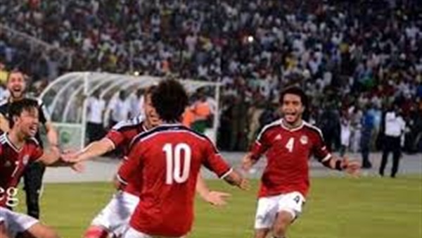 كرم كردى وحازم إمام يهنئان المصريين بفوز المتخب أمام الكونغو 