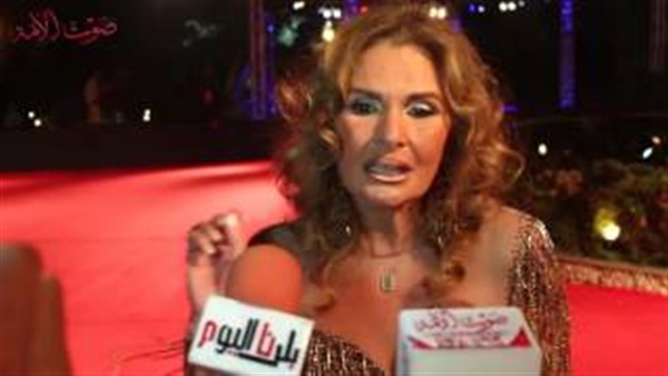 بالفيديو.. يسرا: تكريم حسين فهمي أهم فعاليات المهرجان