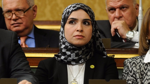 شيرين بيومي تؤدي اليمين الدستورية أمام مجلس النواب 