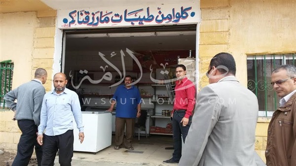 بالصور..رئيس مدينة قويسنا يتفقد منافذ بيع السلع الغذائية