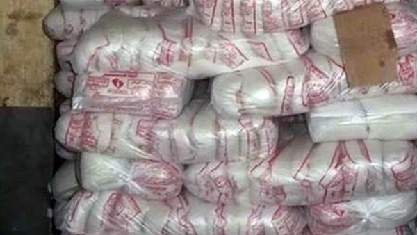 ضبط 25 طن سكر قبل تهريبها بالسوق السوداء في بنى سويف 