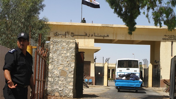 عبور ٩٦١ فلسطينيا في ثالث أيام فتح معبر رفح