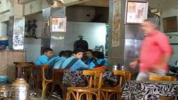 «مصنفات كفر الشيخ» تحرر 16 محضرًا لأصحاب الكافيهات المجاورة للمدارس