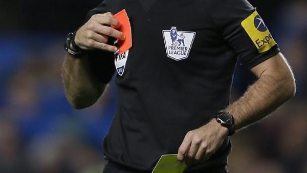  لاعب يعتدى بالضرب على حكمة خلال مباراة بالأرجنتين