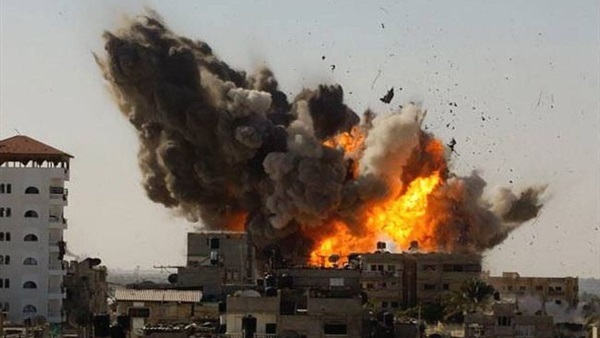 المرصد السوري: مقتل وإصابة 65 ألف شخص في غارات جوية خلال عامين
