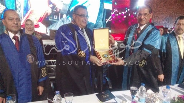 صور.. «علوم الإسكندرية» تحتفل بتخريج الدفعة 71 للكلية
