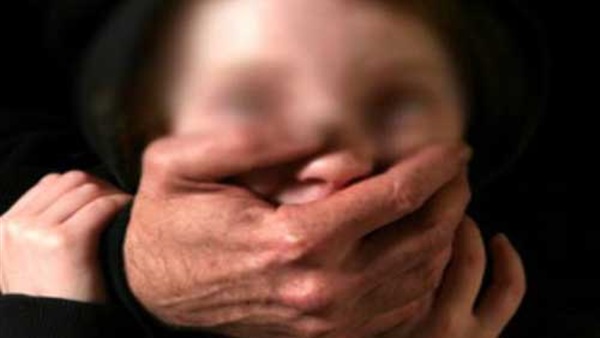 عقب اختفائها لمدة عام.. فتاة بالدقهلية تتهم والدها بالتحرش الجنسي