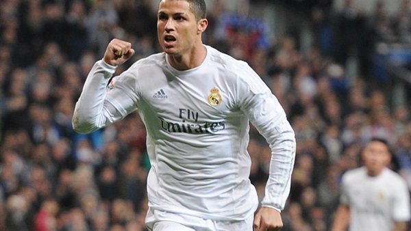 ريال مدريد يؤجل تمديد عقد رونالدو