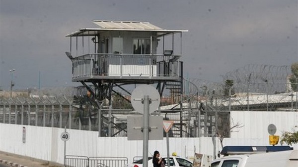 اقتحام قسم 3 في سجن جلبوع والأسرى يضربون عن الطعام