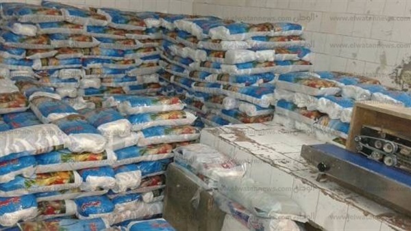 ضبط 10 طن ملح بعلامة تجارية مزورة بمدينة قليوب